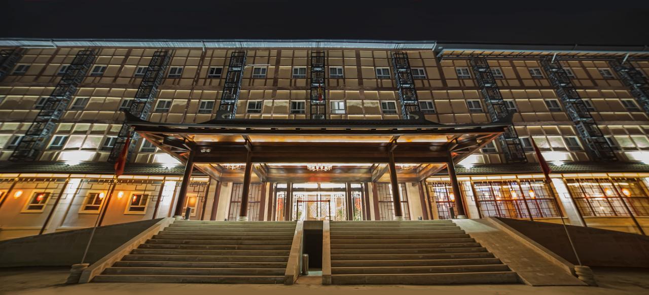 Hotel Shanghai City Osh Ngoại thất bức ảnh